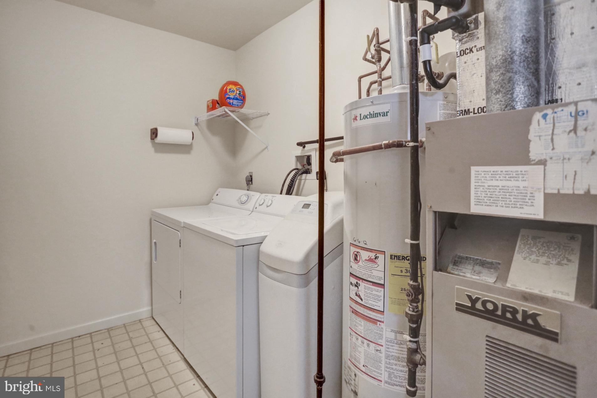 STONE HILL FARMS - Residential