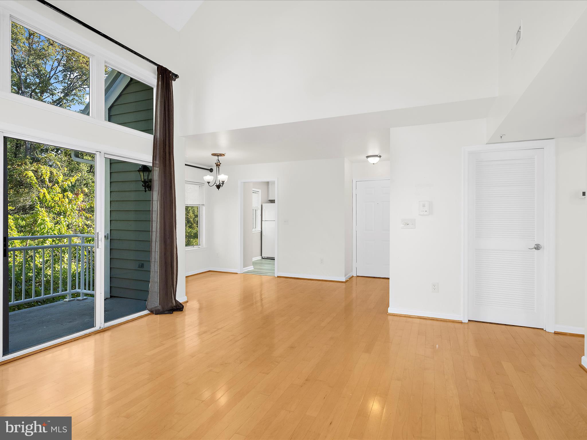 FAIRWAYS BAY HILLS CONDOMINIUMS - Residential