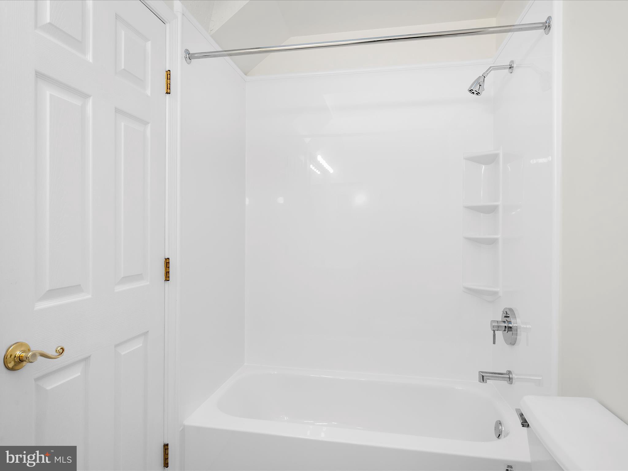 FAIRWAYS BAY HILLS CONDOMINIUMS - Residential