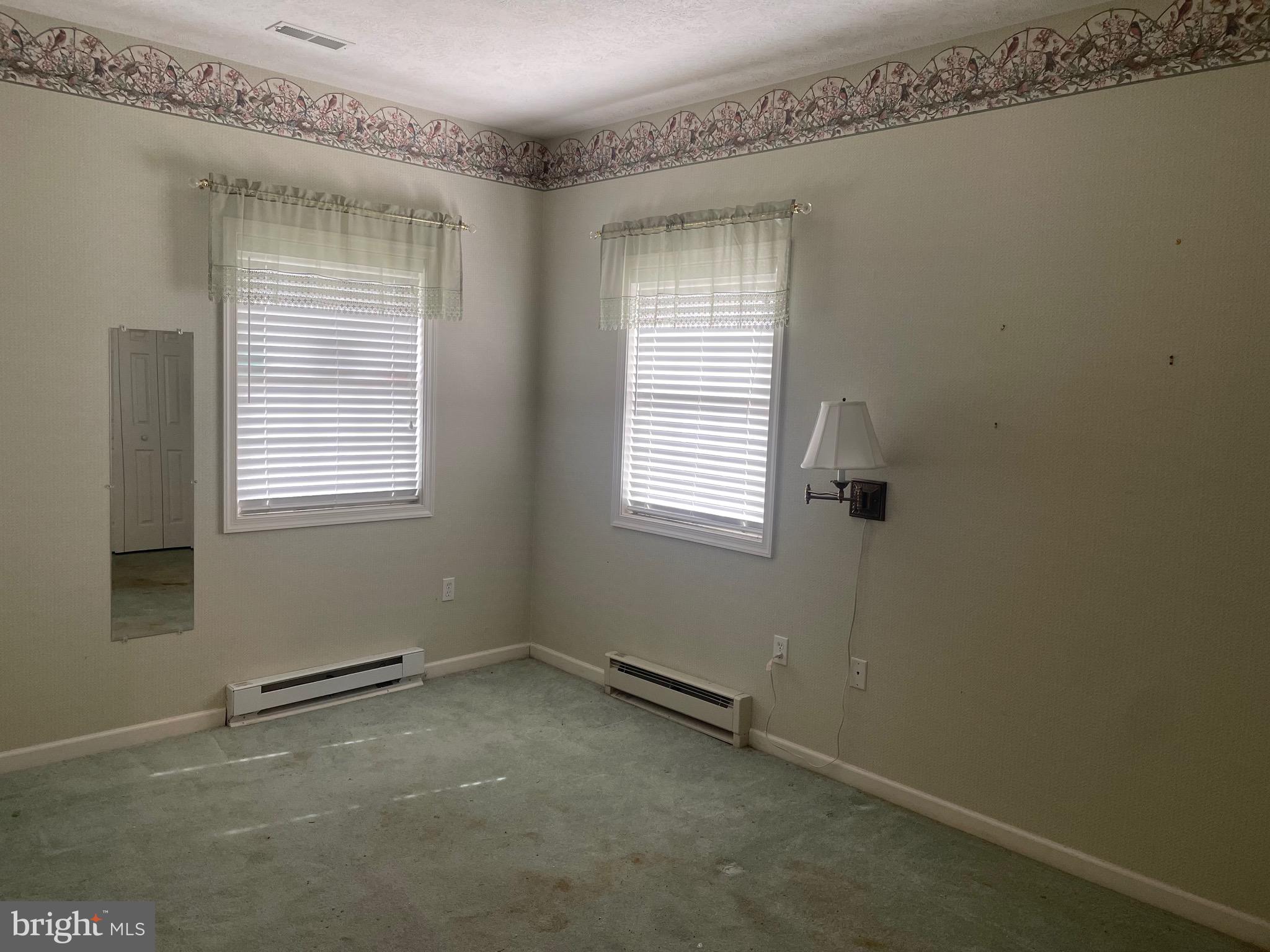 SUMMERLAND MANOR - Residential