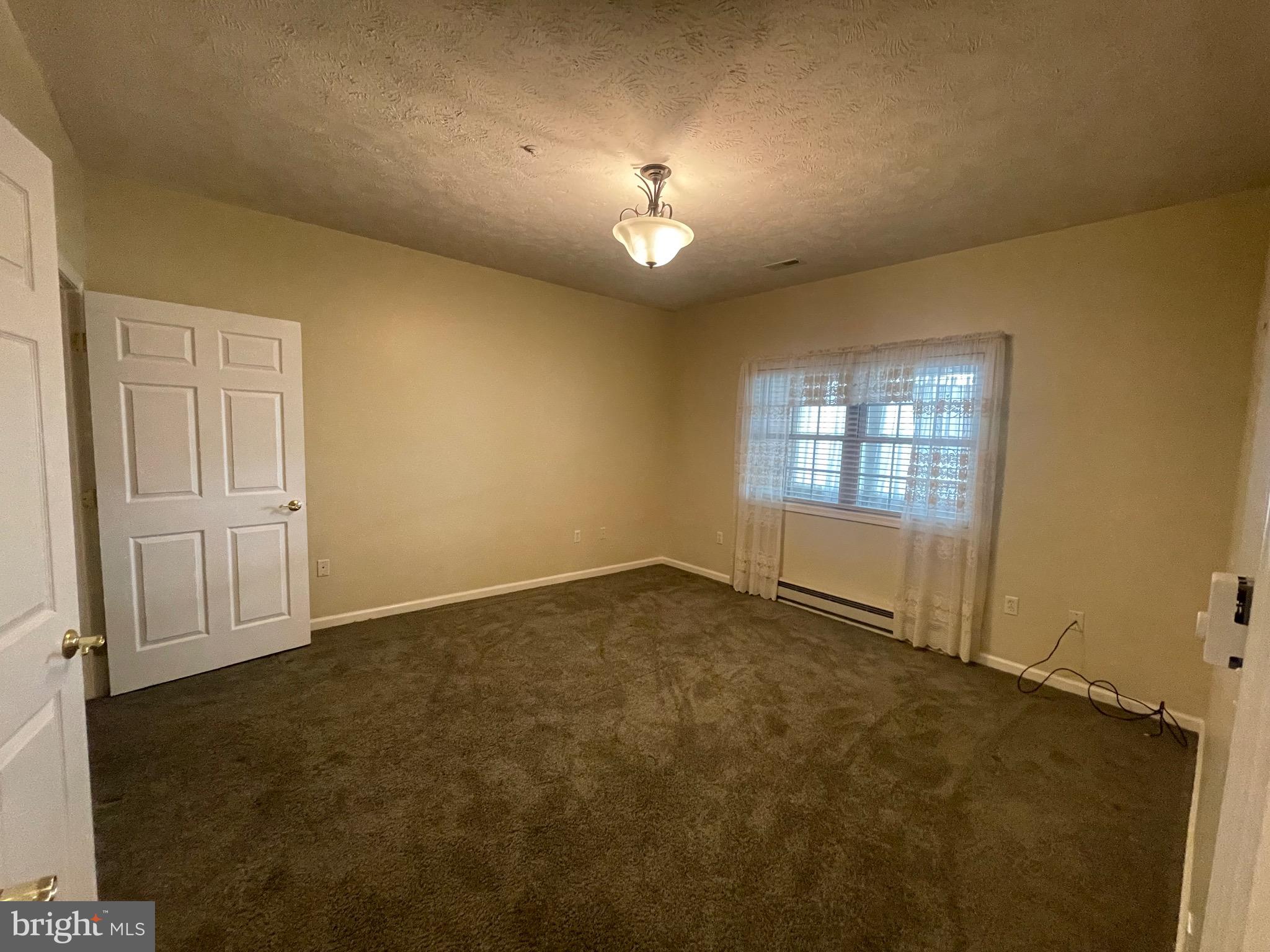 SUMMERLAND MANOR - Residential