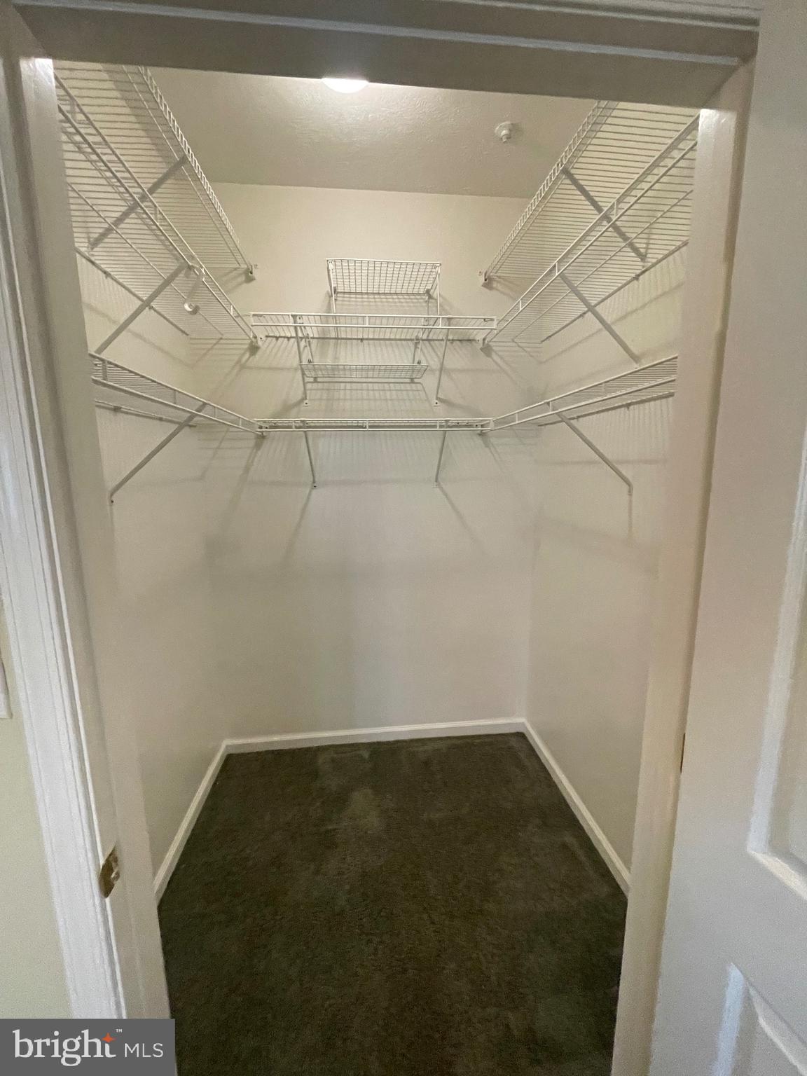 SUMMERLAND MANOR - Residential