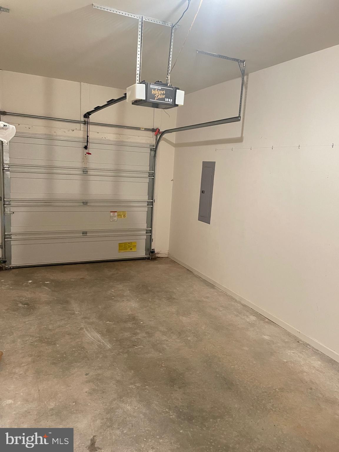 SUMMERLAND MANOR - Residential