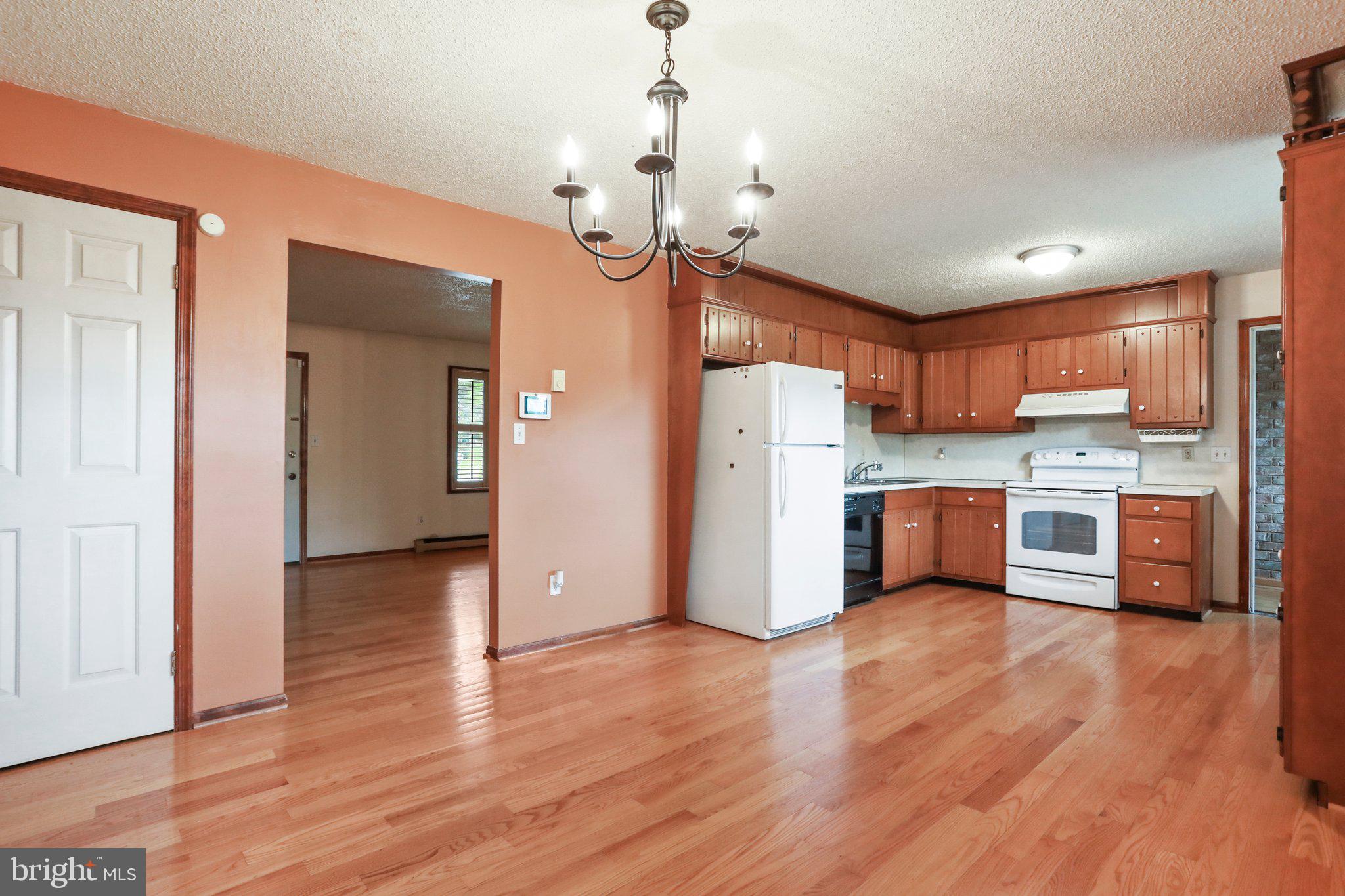 SKY-LIN PARK - Residential