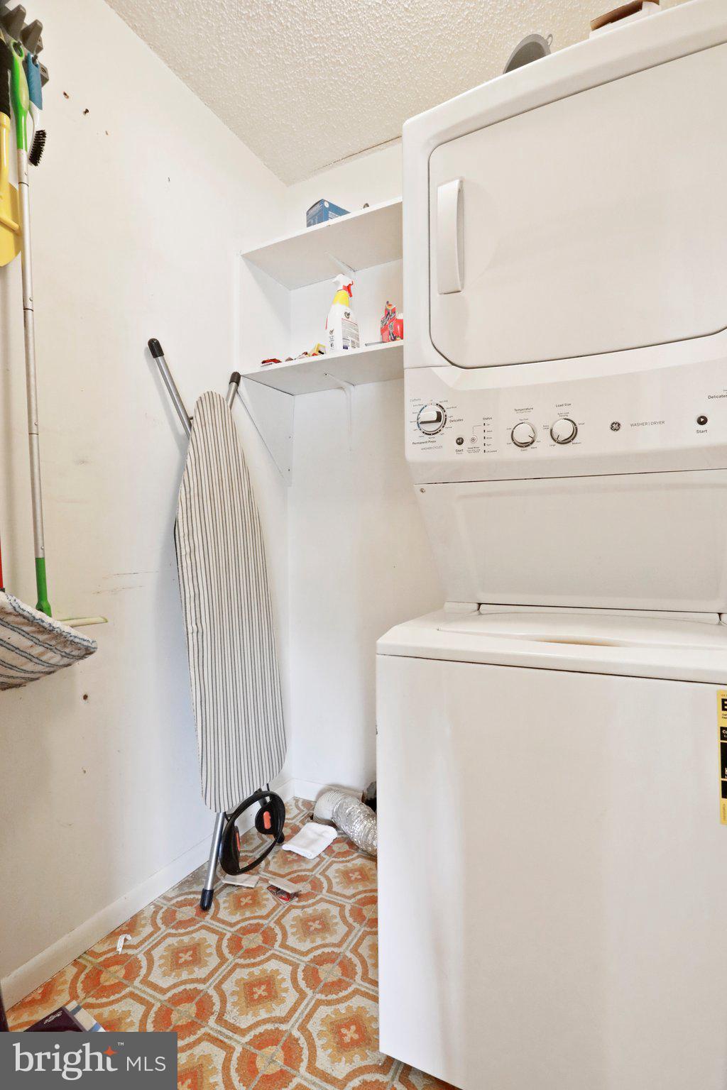 SKY-LIN PARK - Residential