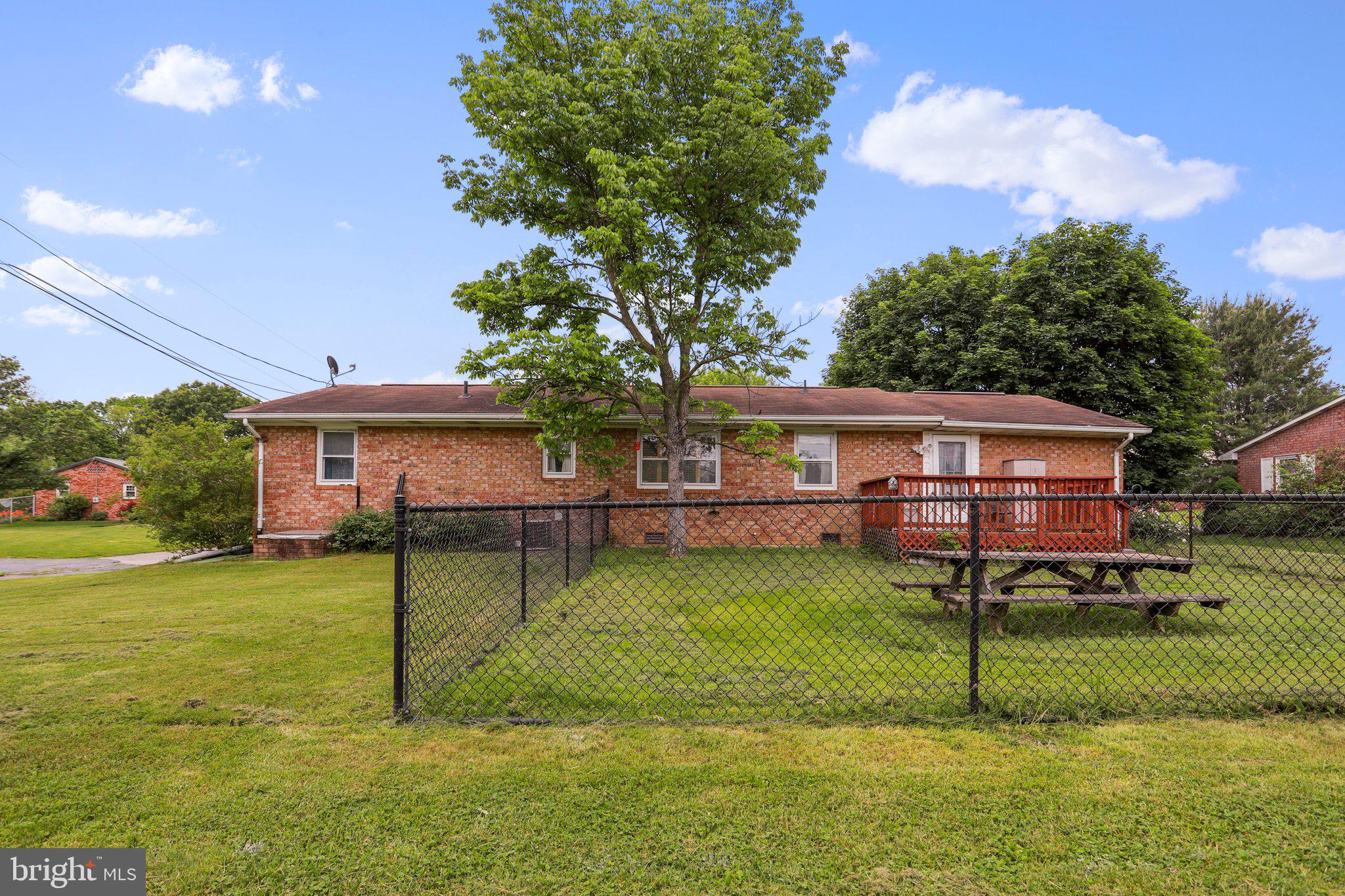 SKY-LIN PARK - Residential