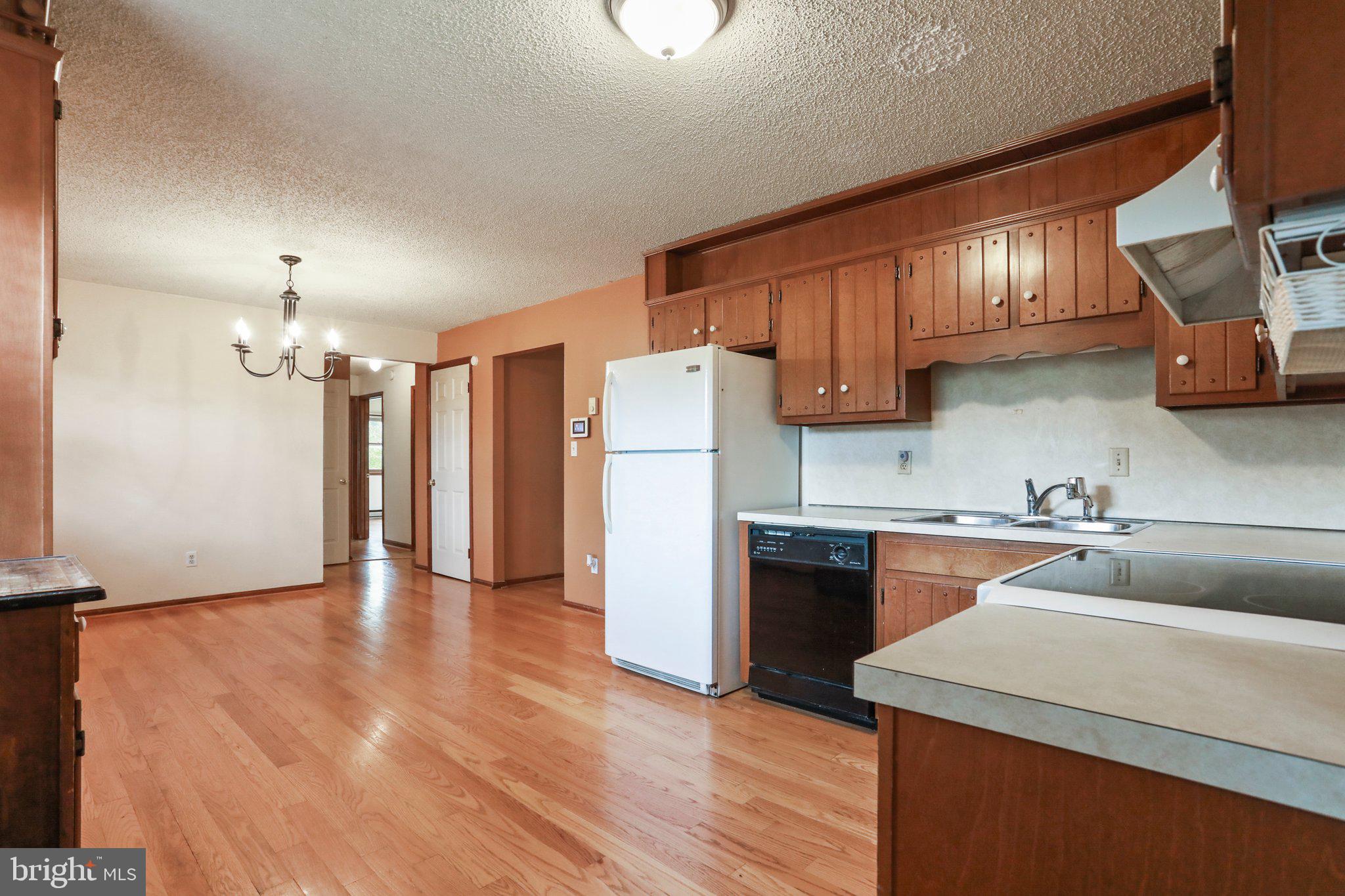 SKY-LIN PARK - Residential