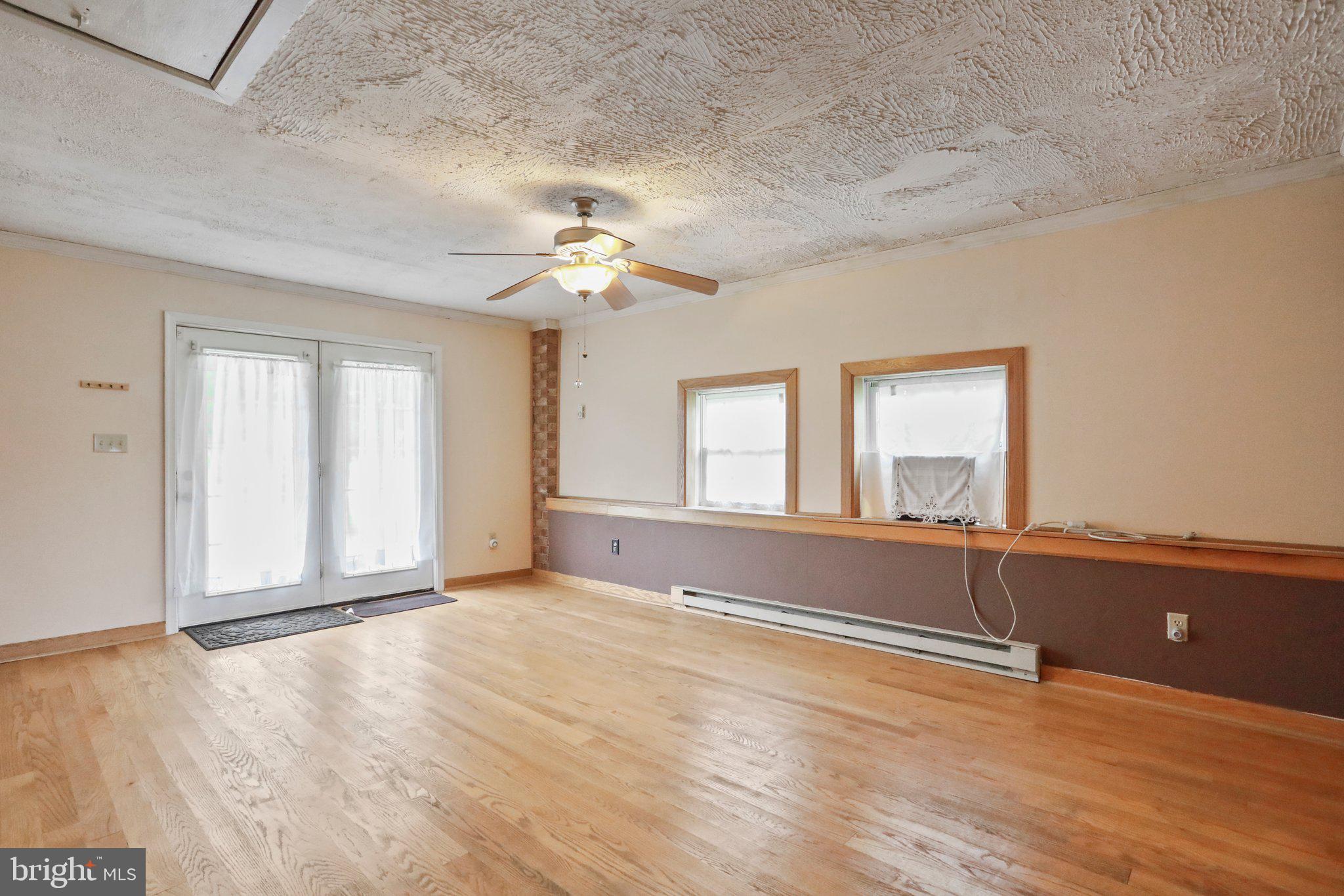 SKY-LIN PARK - Residential