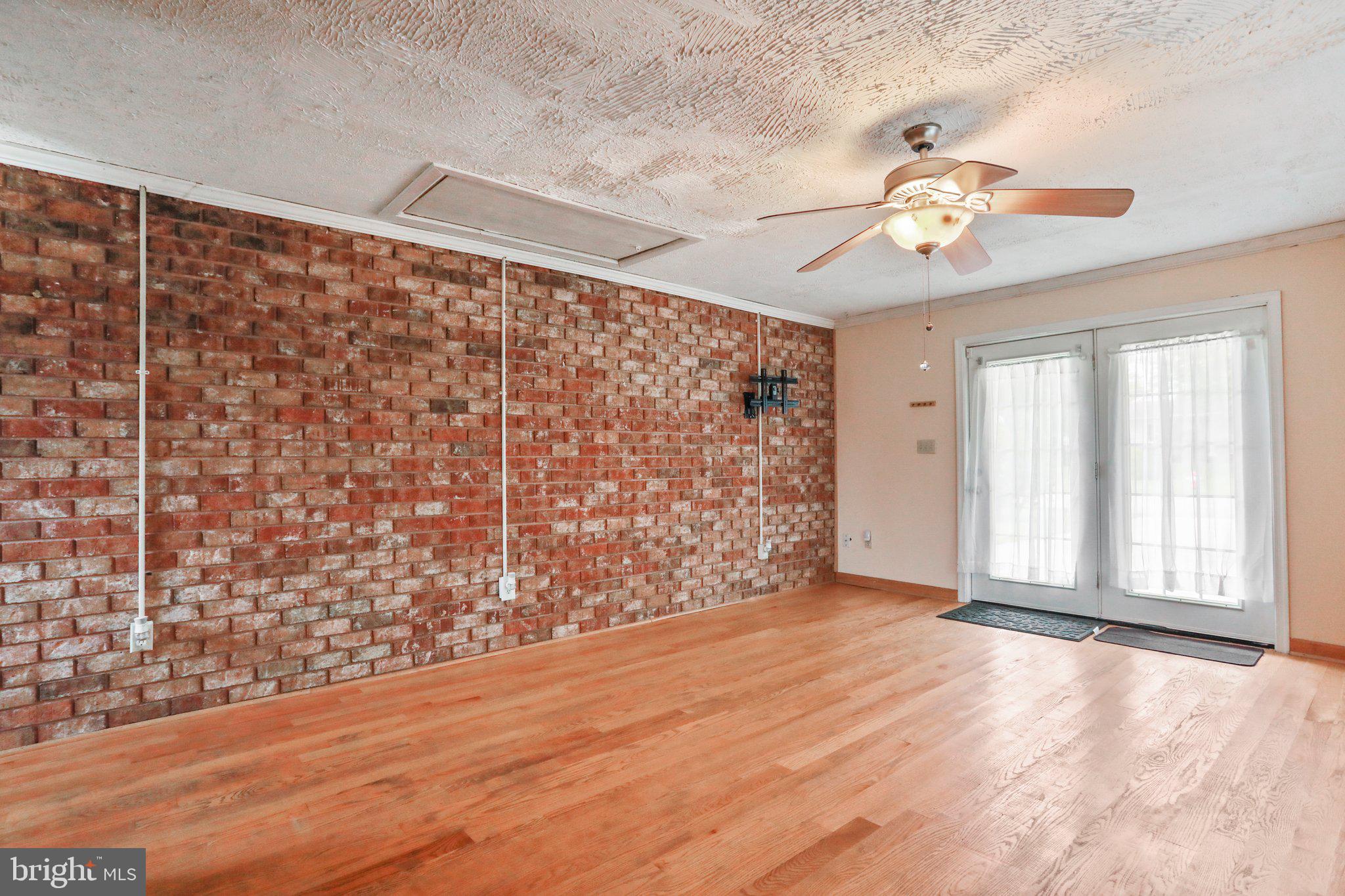 SKY-LIN PARK - Residential