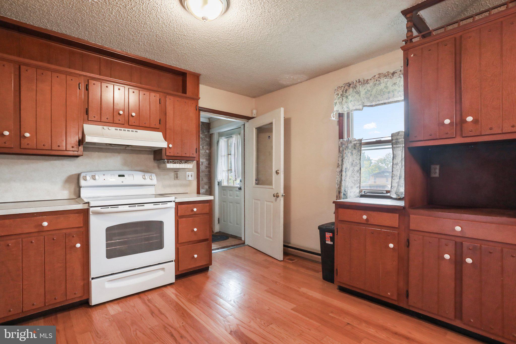 SKY-LIN PARK - Residential