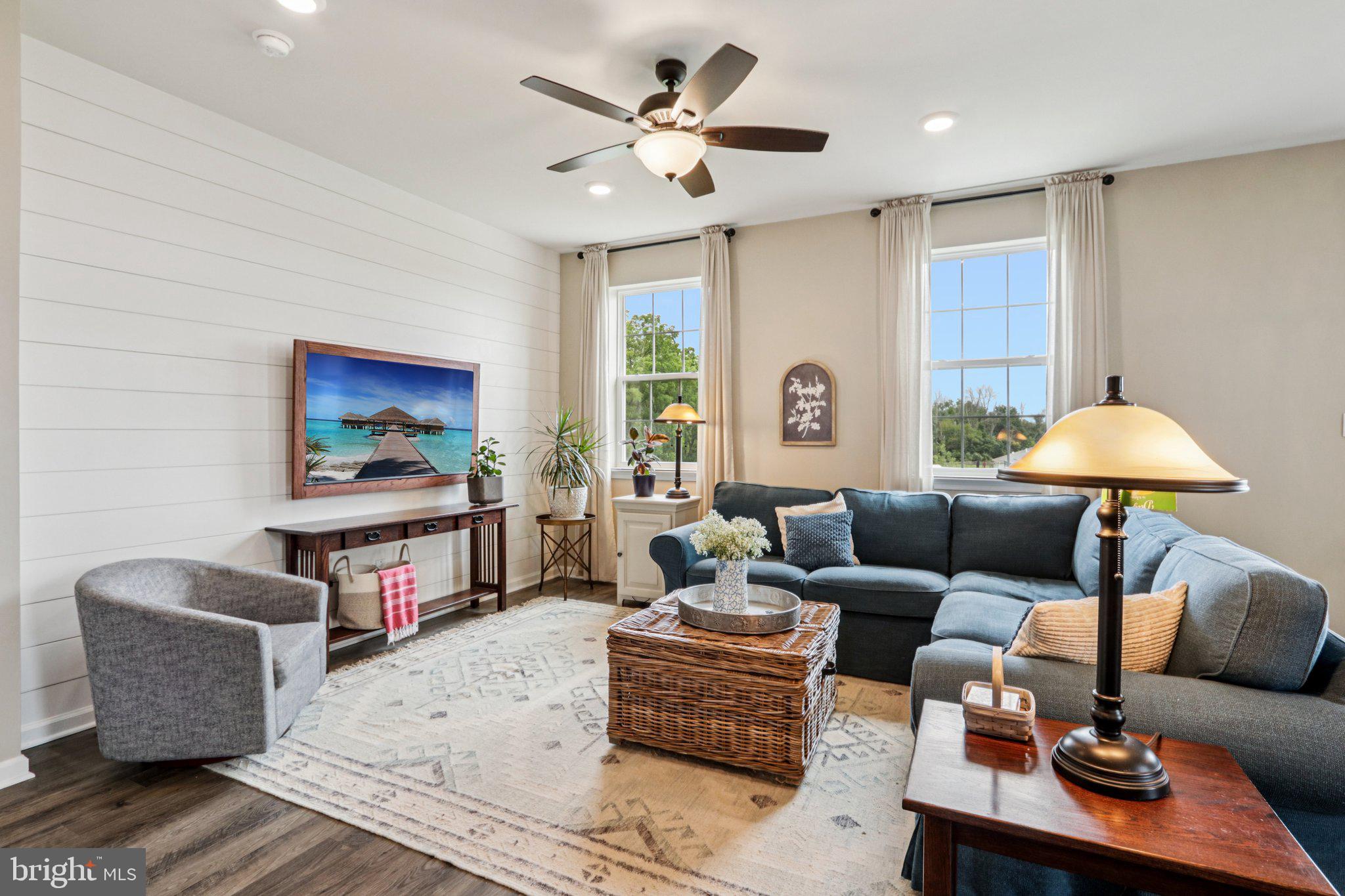 POTTSGROVE HUNT - Residential