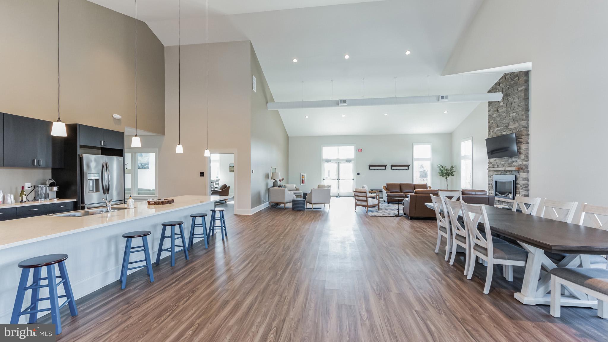 POTTSGROVE HUNT - Residential