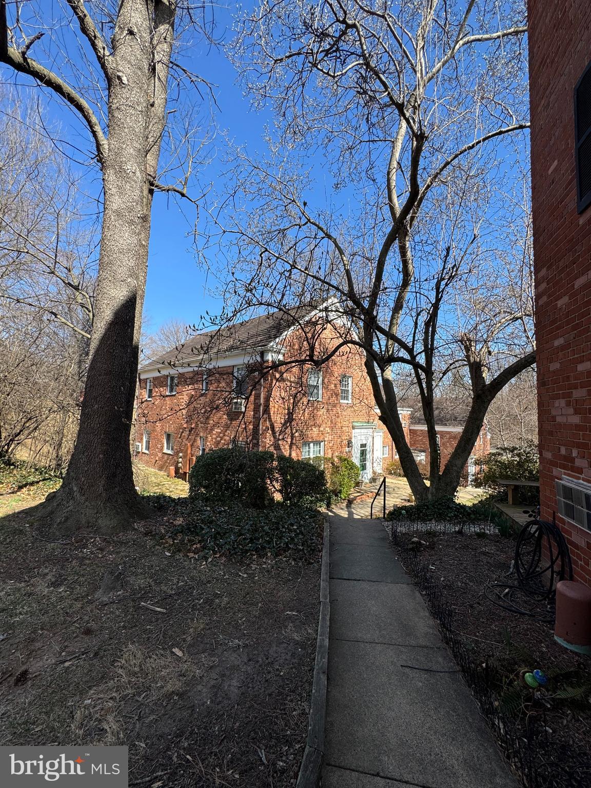 PARKFAIRFAX - Residential Lease