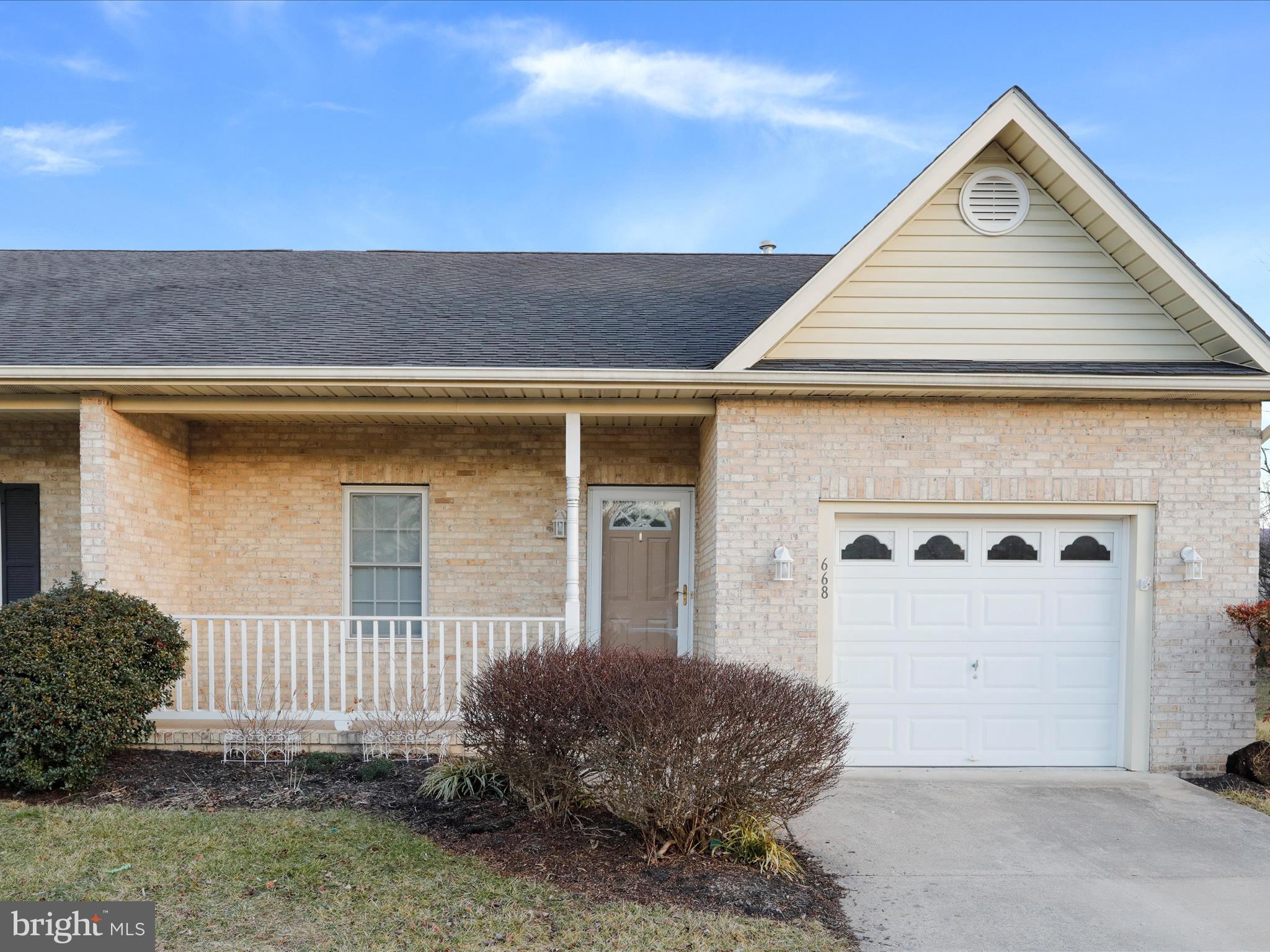 MOUNTAIN VIEW - Residential Lease