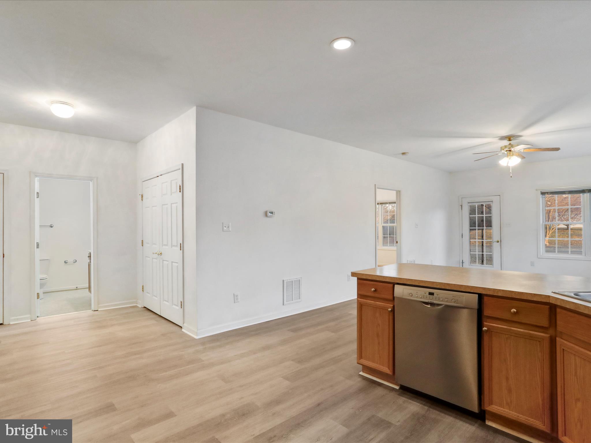 MOUNTAIN VIEW - Residential Lease