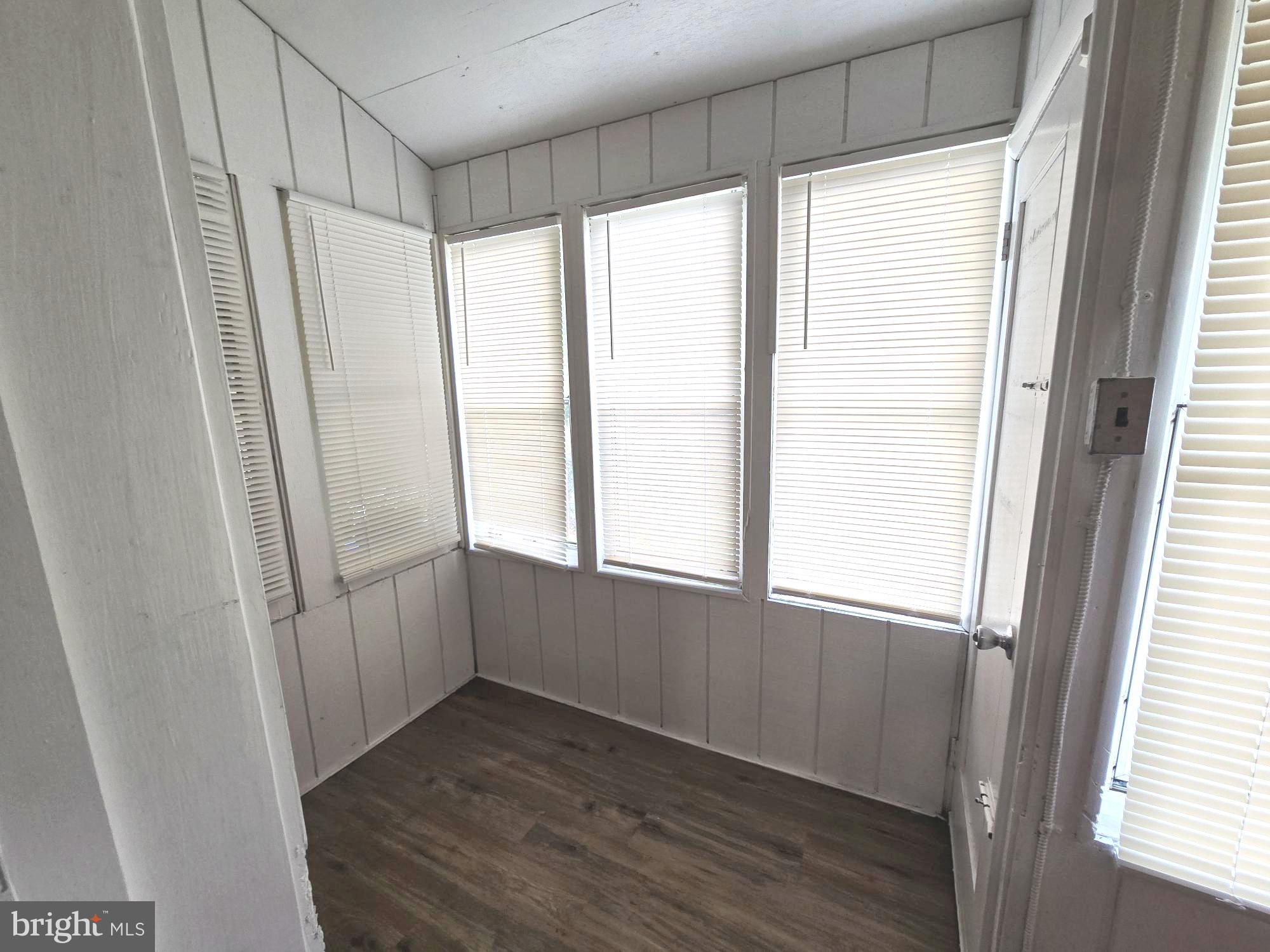 COBBS CREEK - Residential Lease