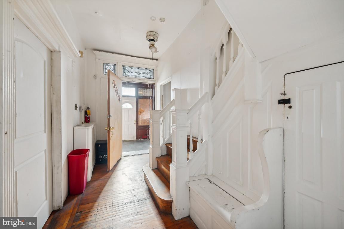 FERN ROCK - Residential