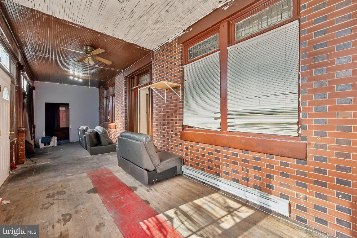 FERN ROCK - Residential
