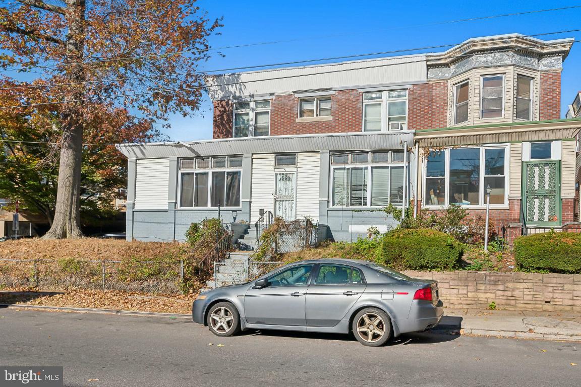 FERN ROCK - Residential