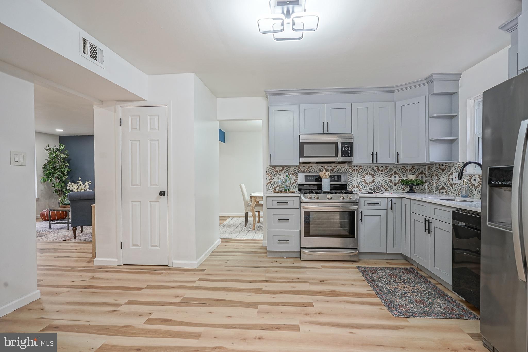 15 ORIOLE PLACE