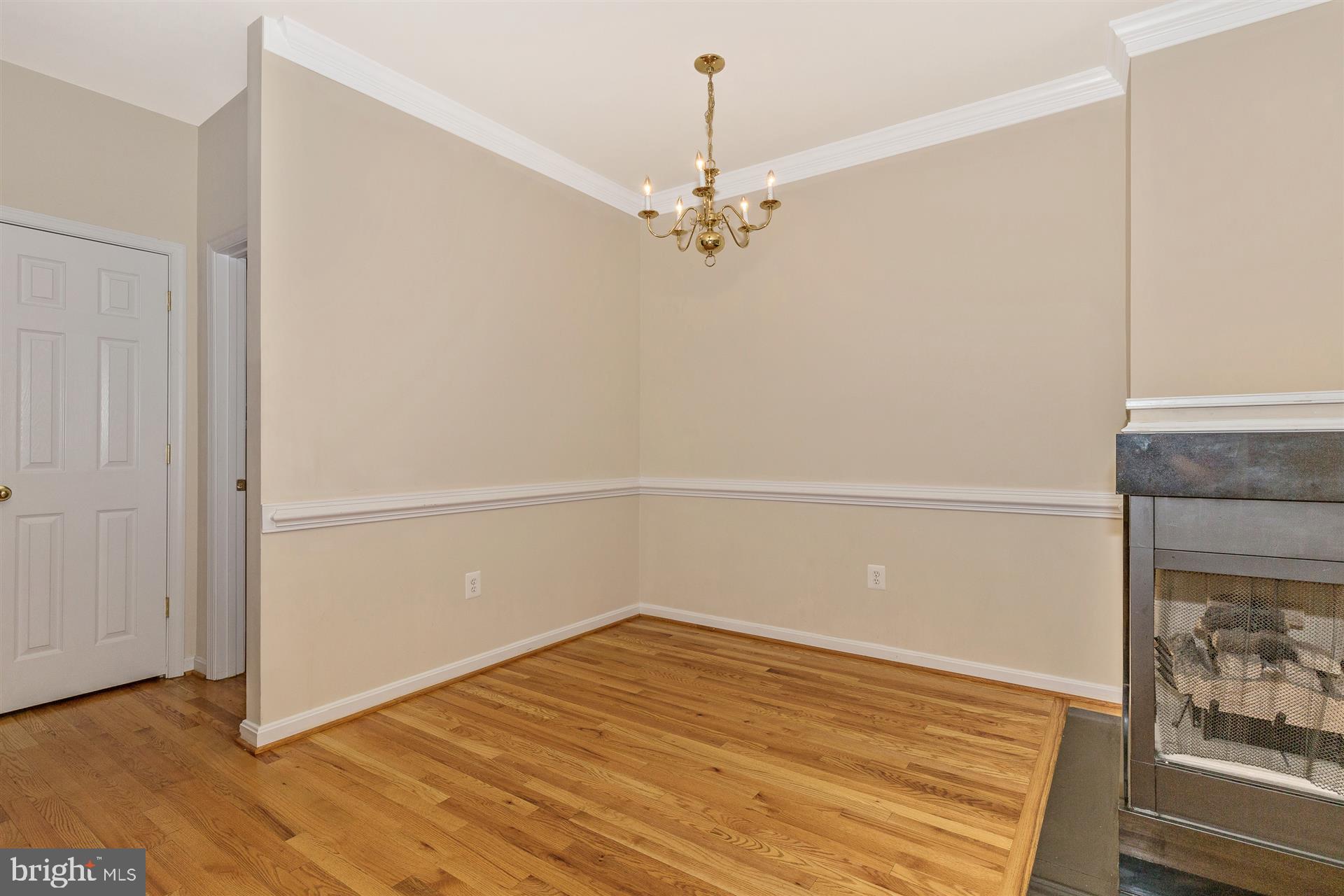 MARKET SQUARE - Residential Lease