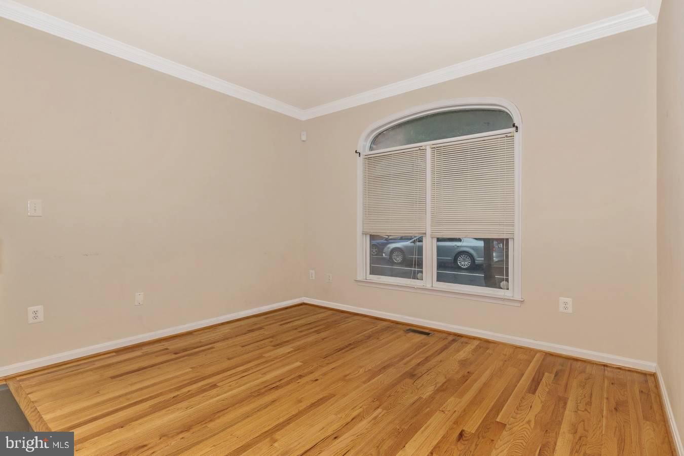 MARKET SQUARE - Residential Lease