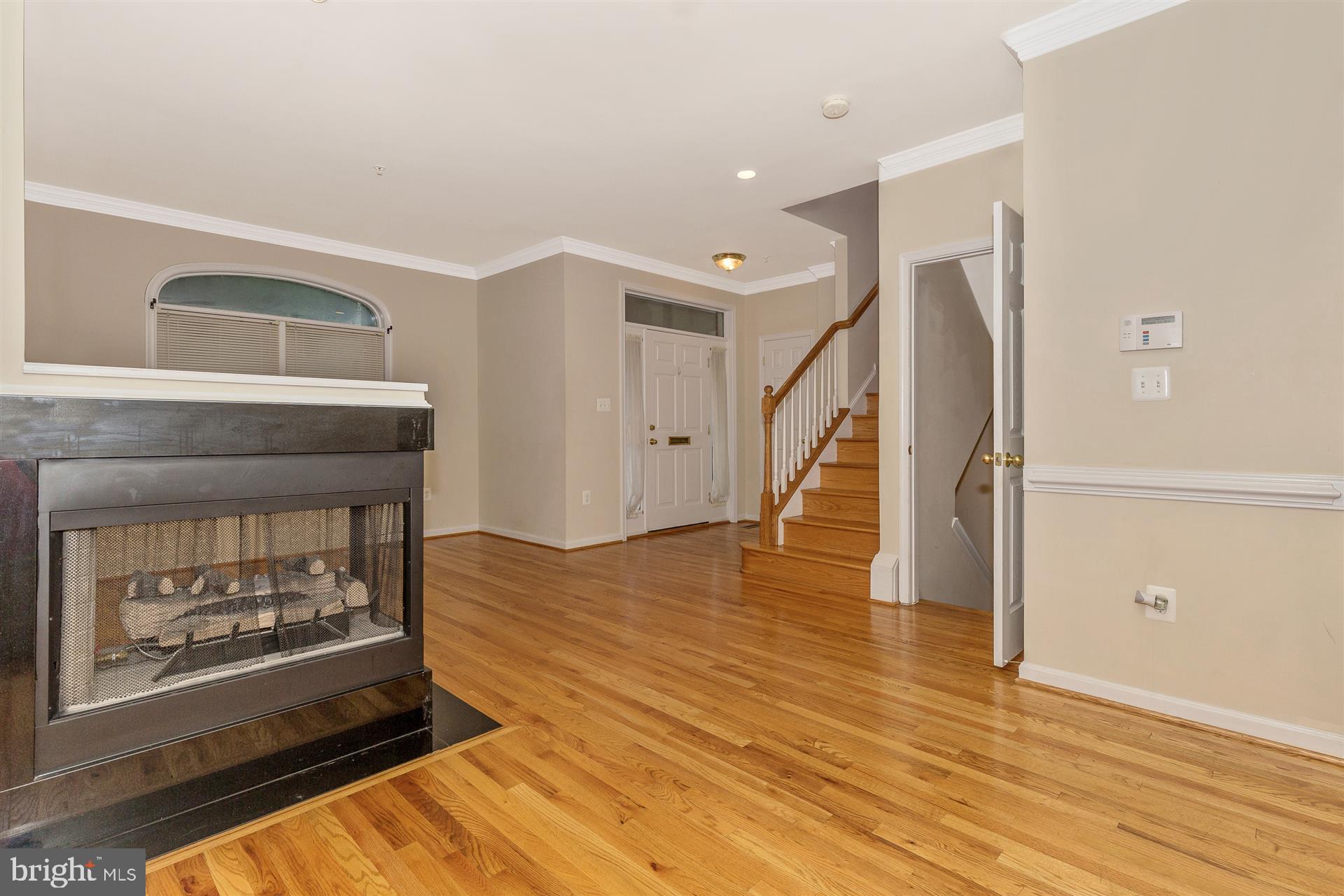 MARKET SQUARE - Residential Lease