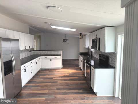Mobile Home For Sale - 453 Royal Crest Drive Dr<br/> MARTINSBURG, WV 25401