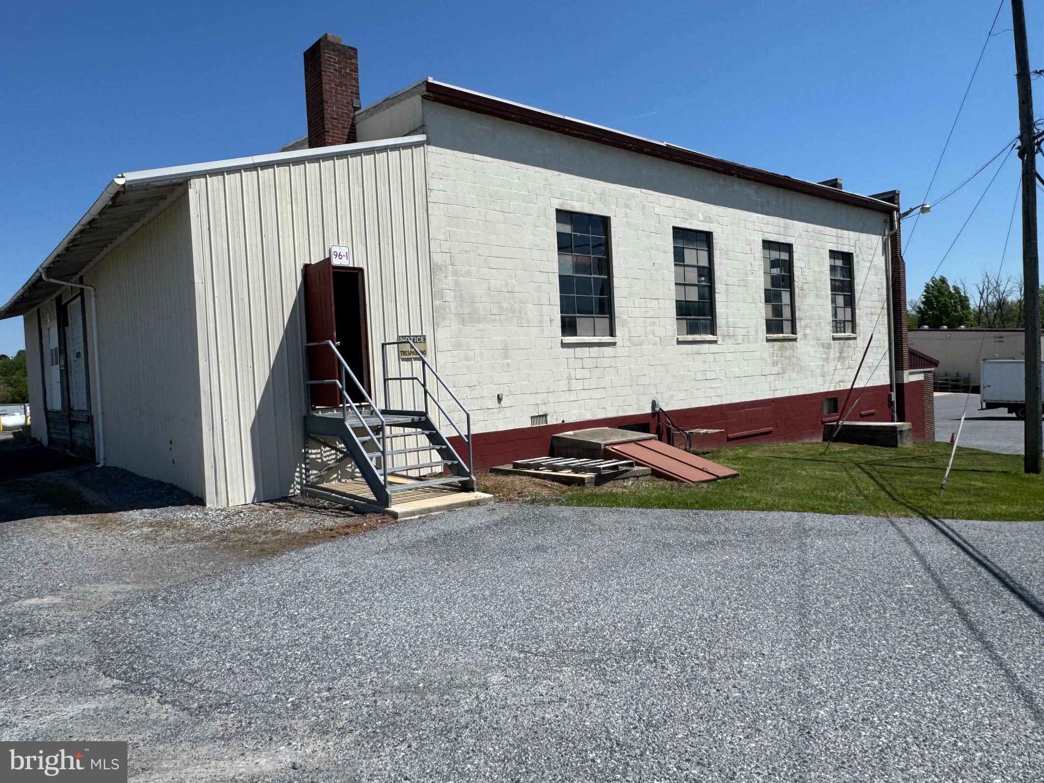 96 W MAIN STREET