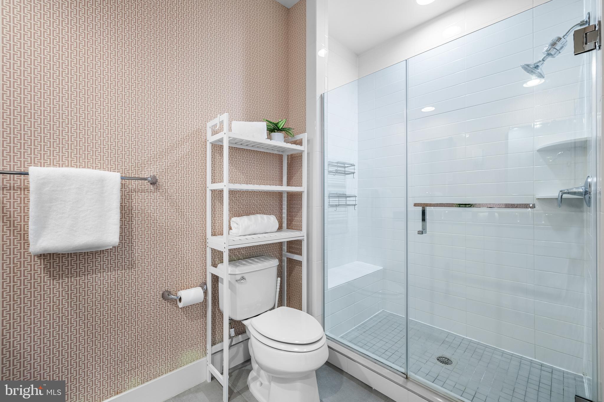 LOCUST POINT - Residential