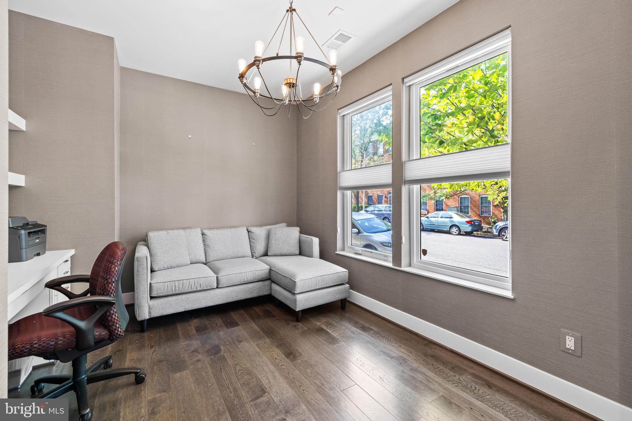 LOCUST POINT - Residential