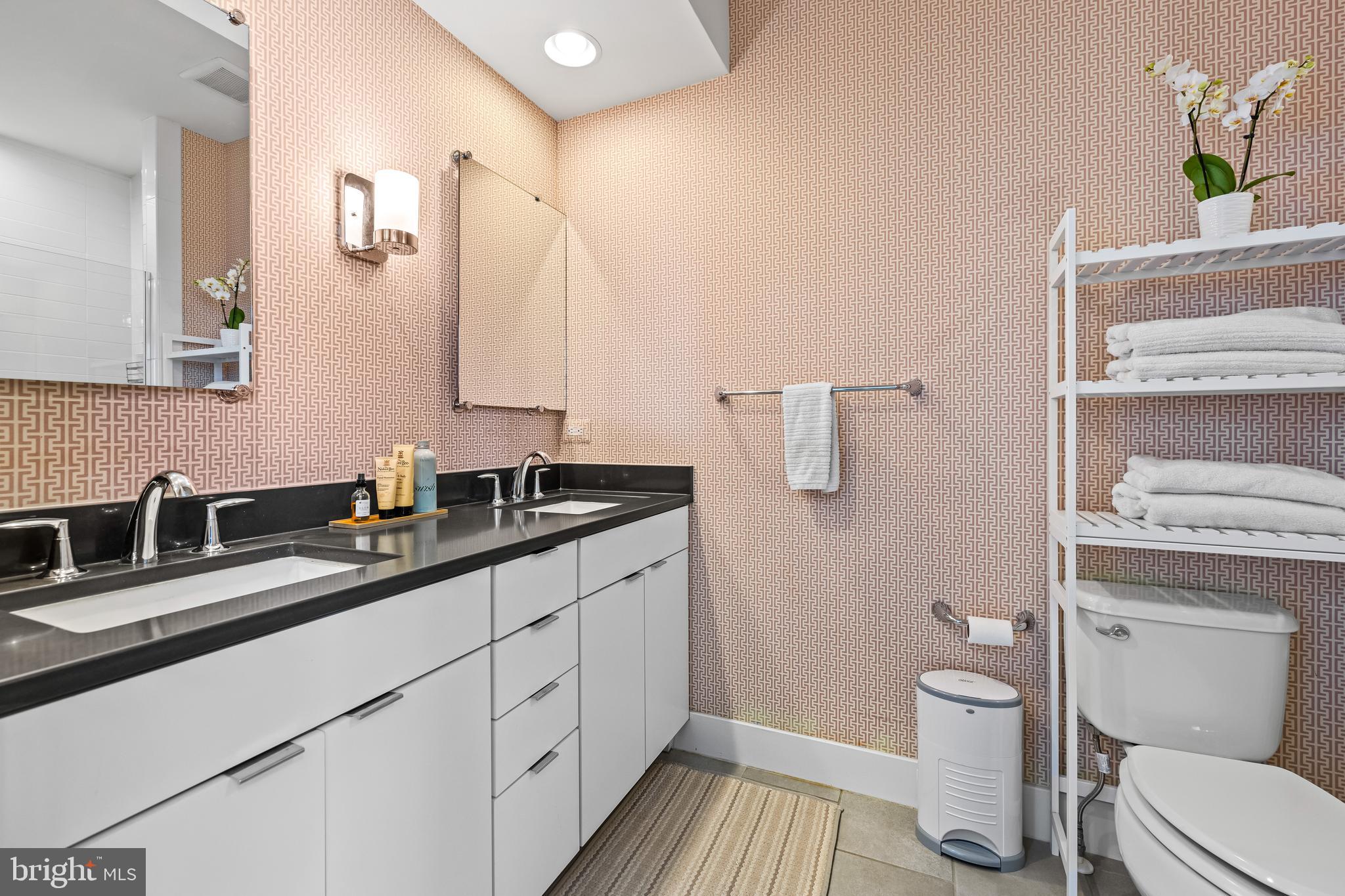 LOCUST POINT - Residential