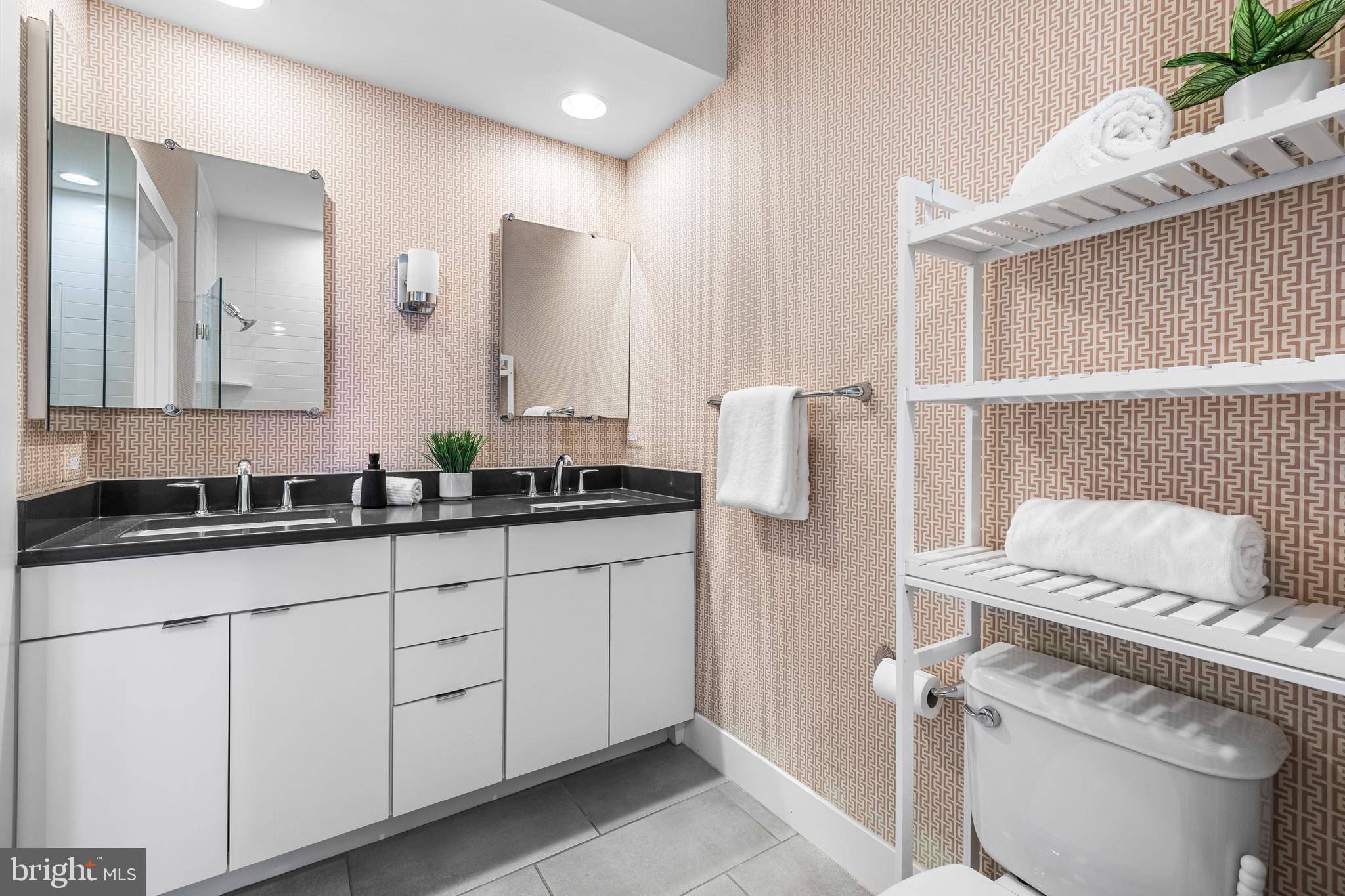 LOCUST POINT - Residential