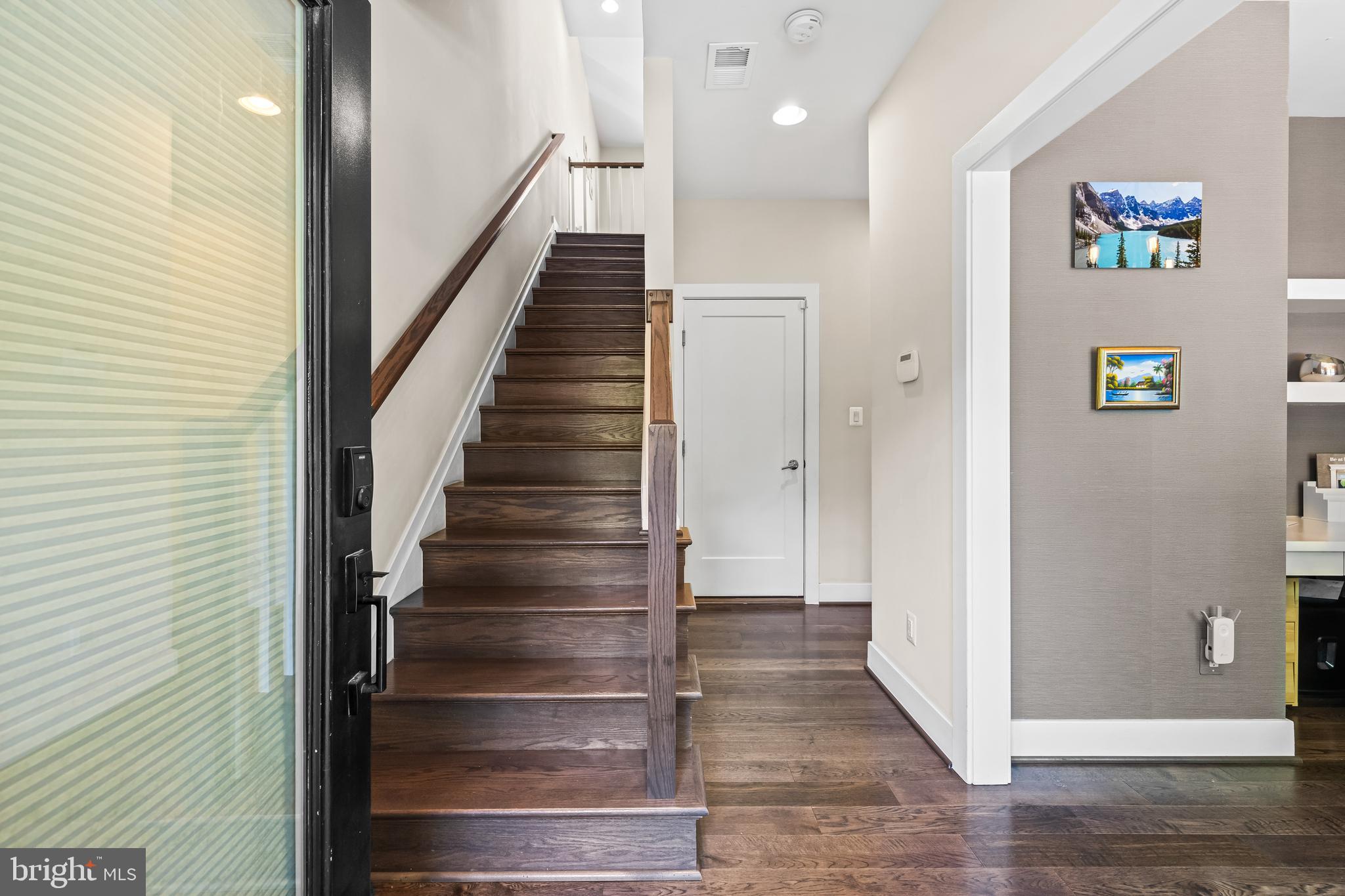 LOCUST POINT - Residential