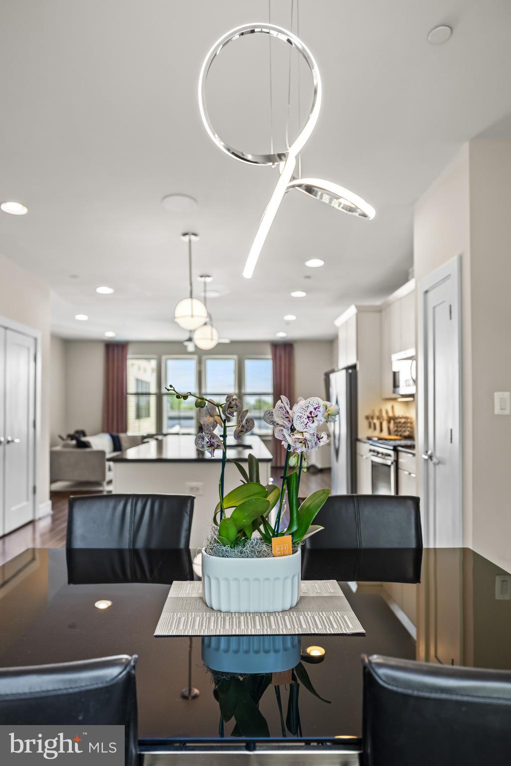 LOCUST POINT - Residential