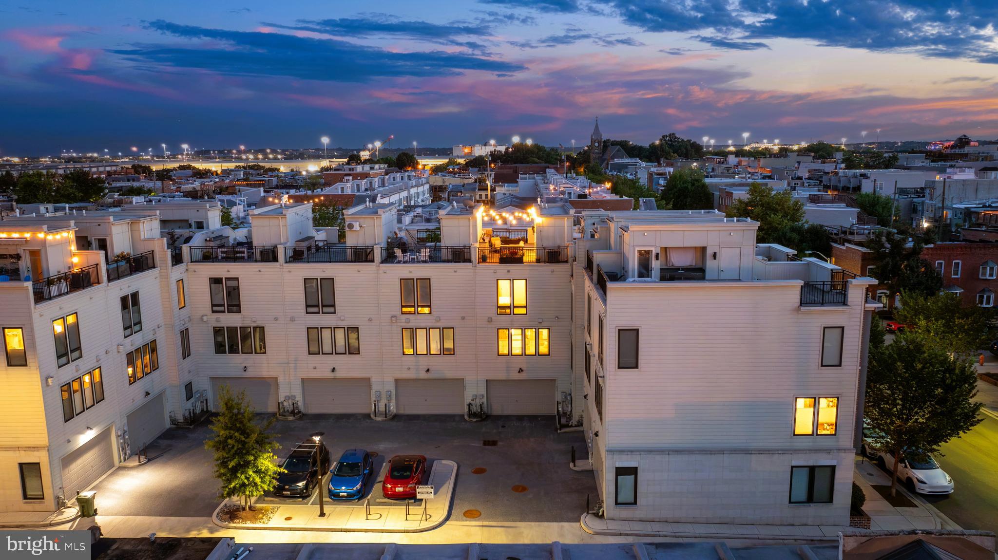 LOCUST POINT - Residential