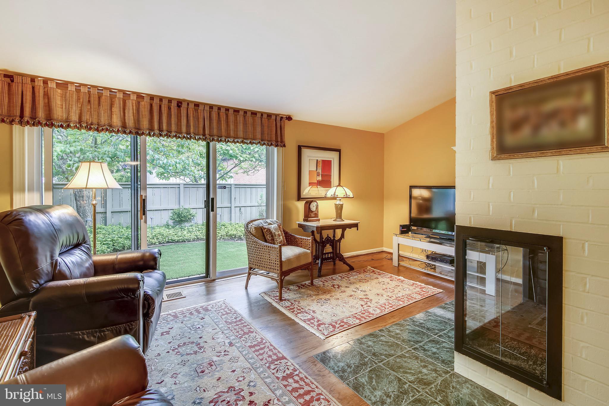 DEERFOX - Residential