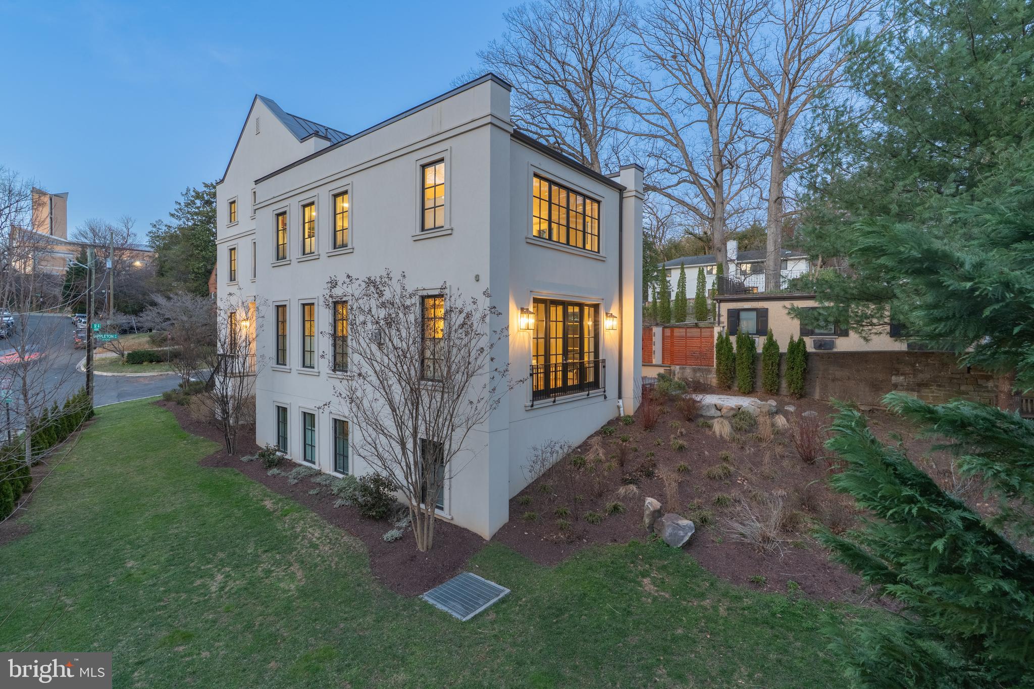 FOREST HILLS - Residential
