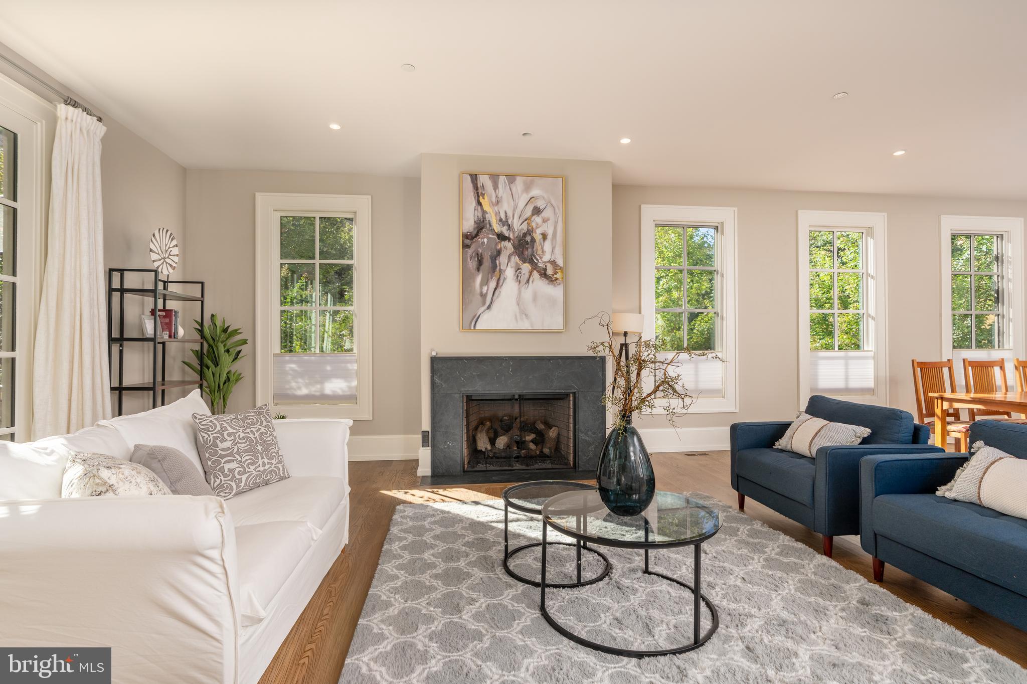 FOREST HILLS - Residential