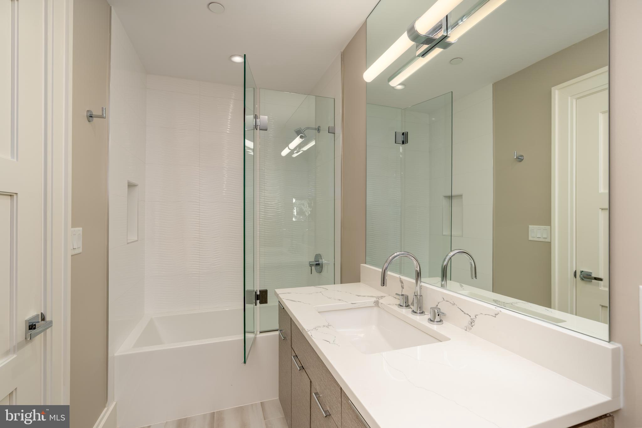 FOREST HILLS - Residential