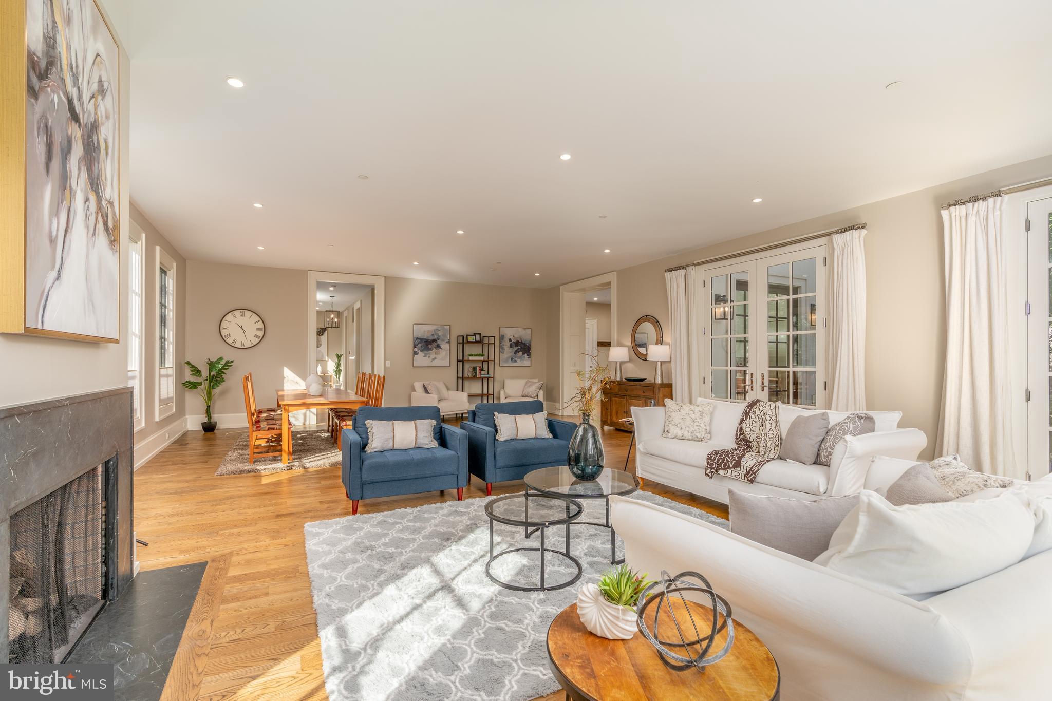 FOREST HILLS - Residential