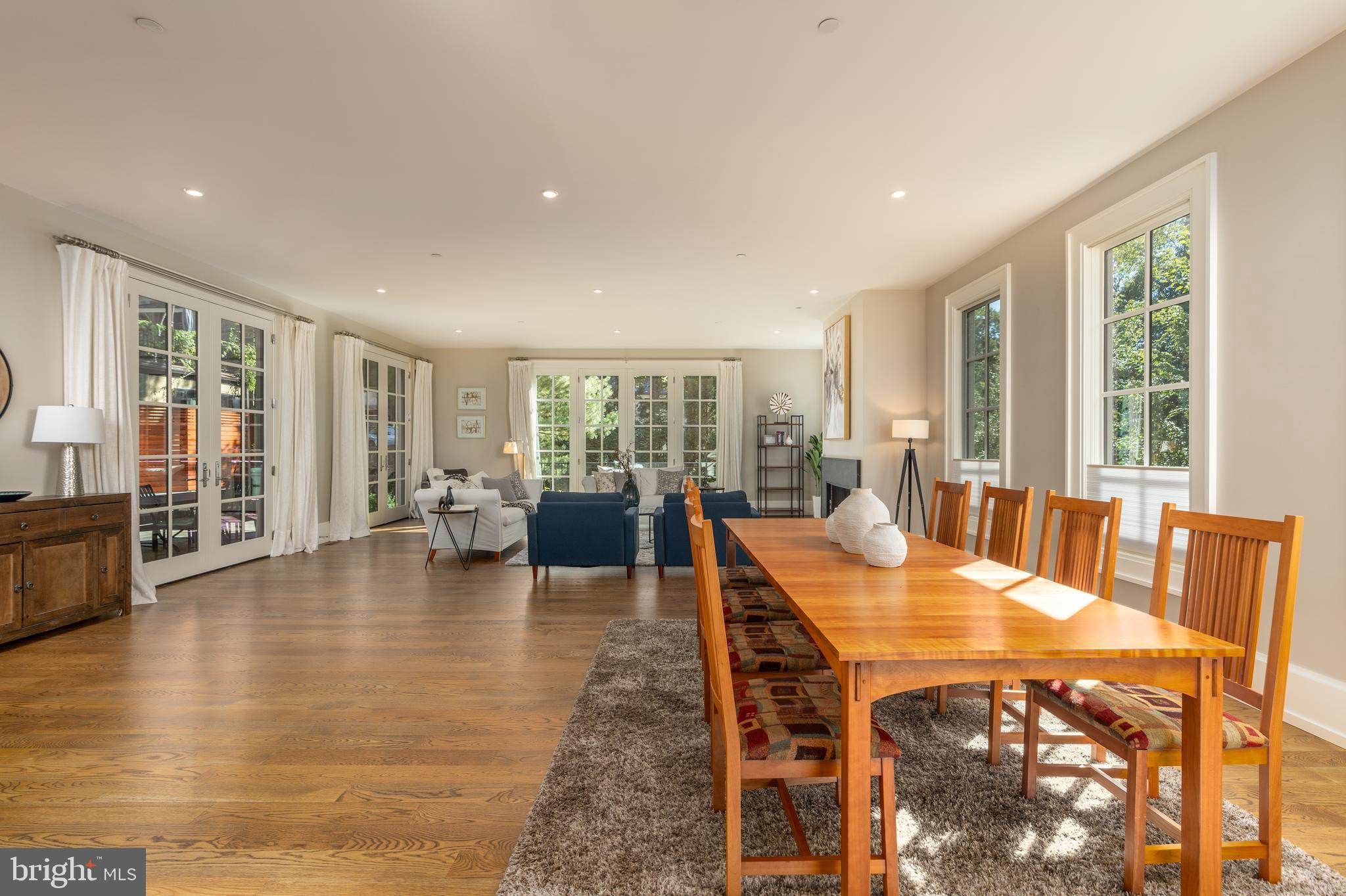 FOREST HILLS - Residential