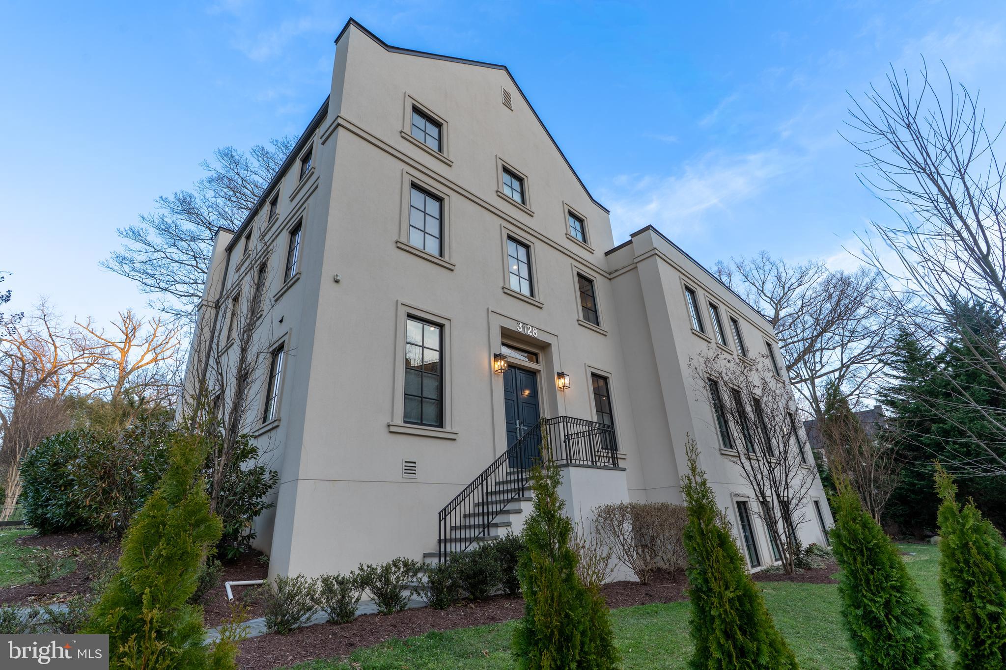 FOREST HILLS - Residential