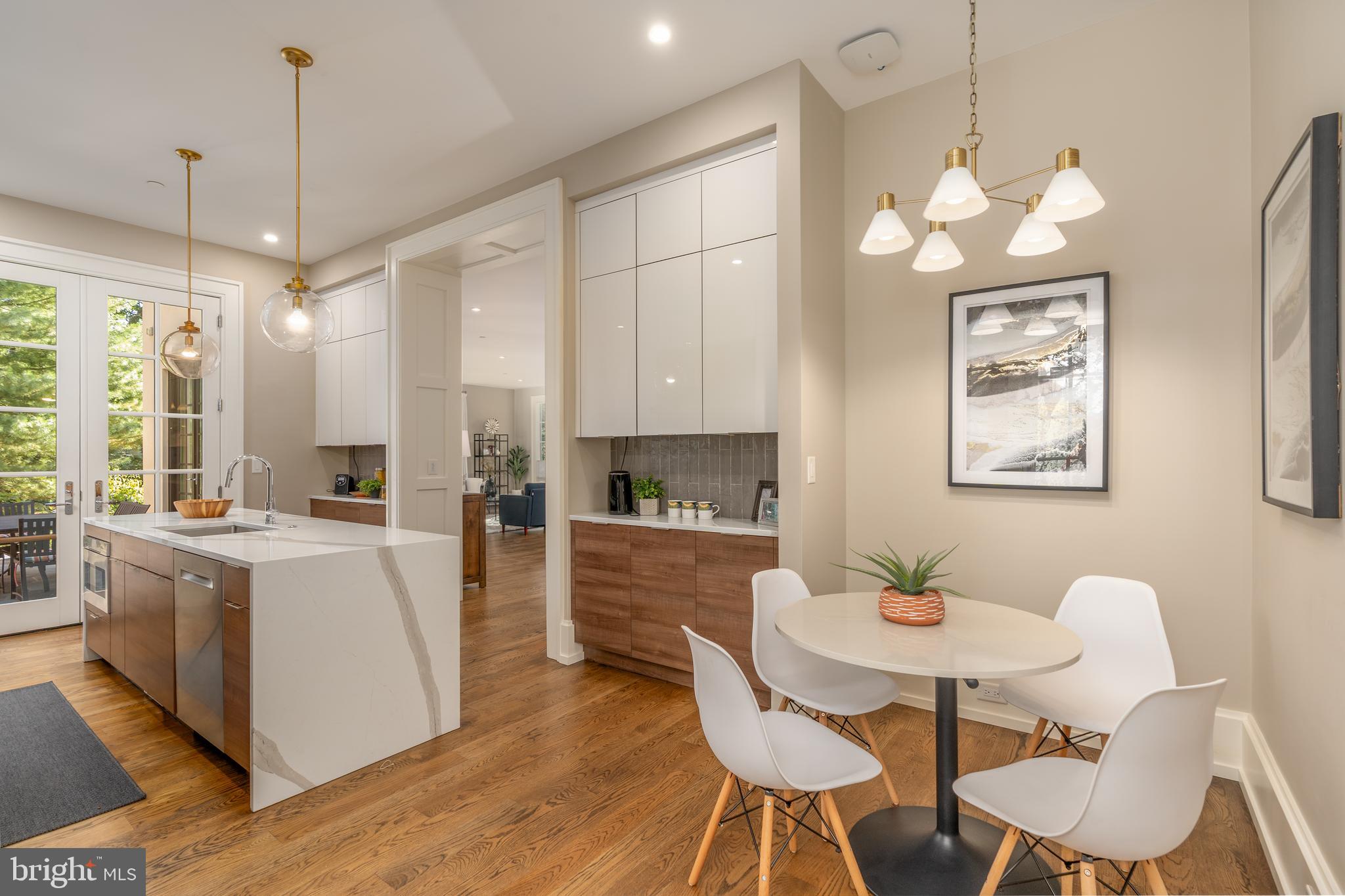 FOREST HILLS - Residential