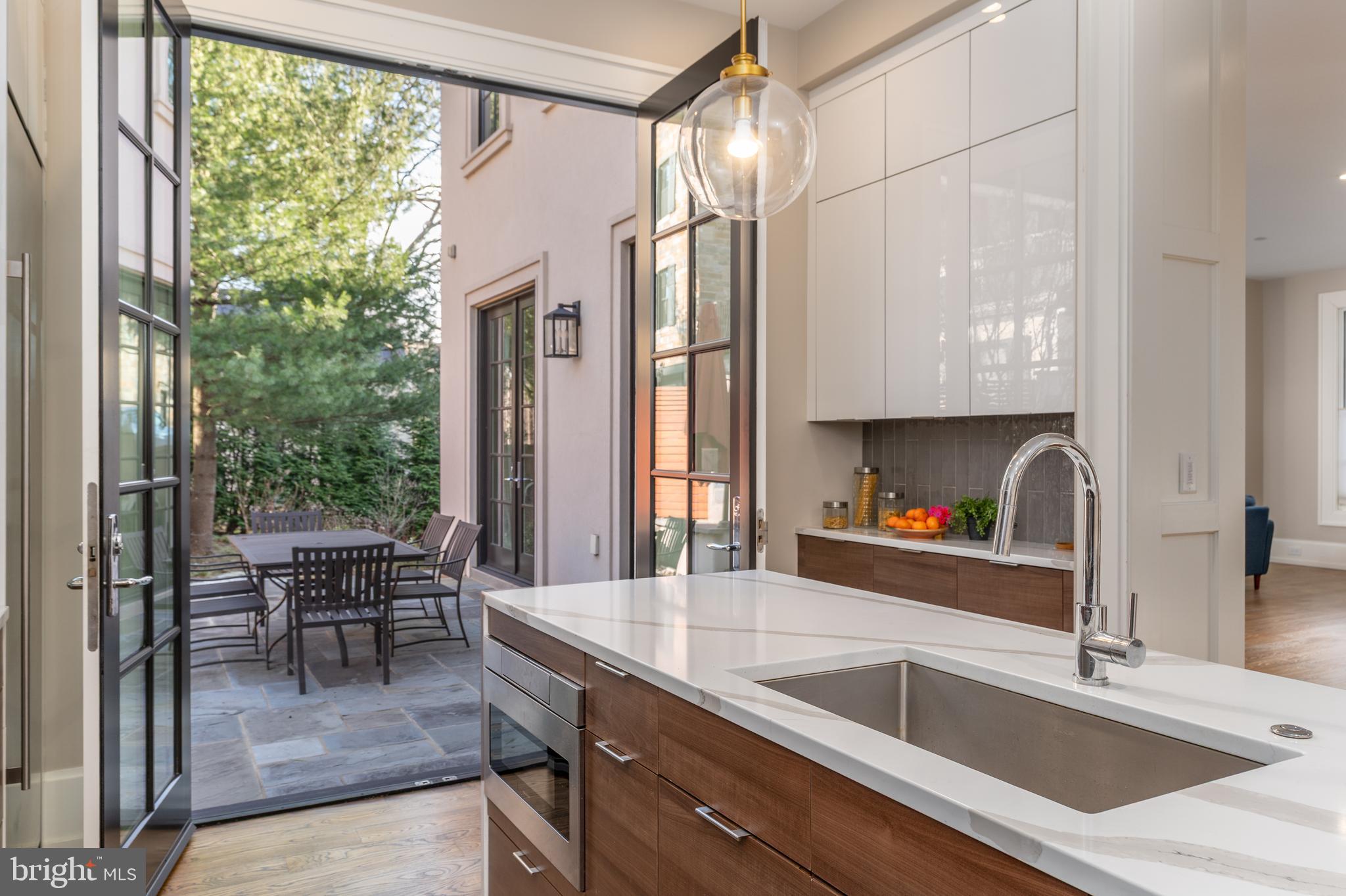 FOREST HILLS - Residential