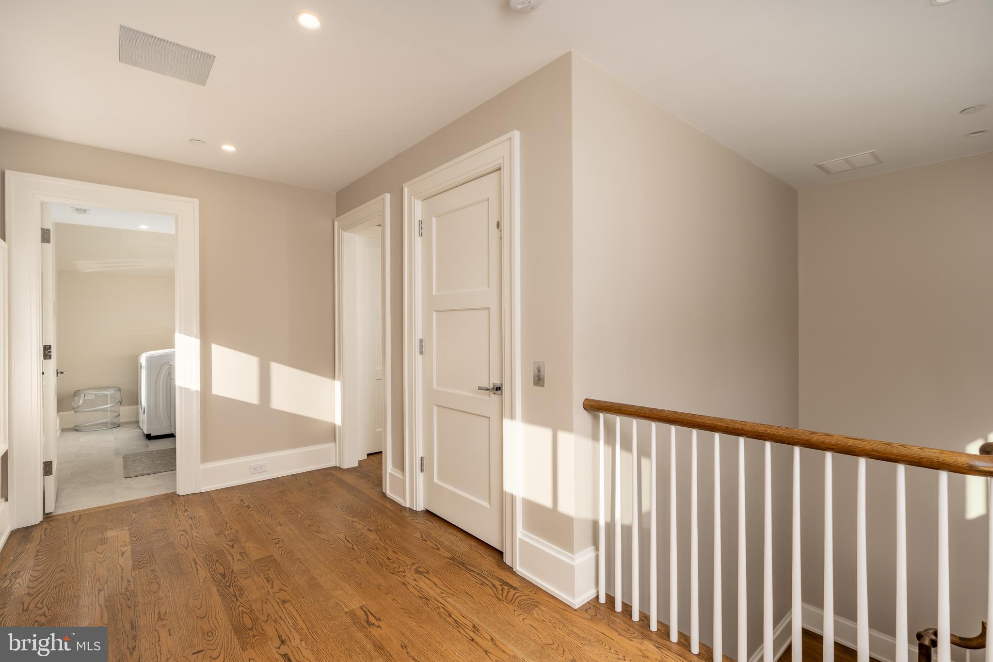 FOREST HILLS - Residential