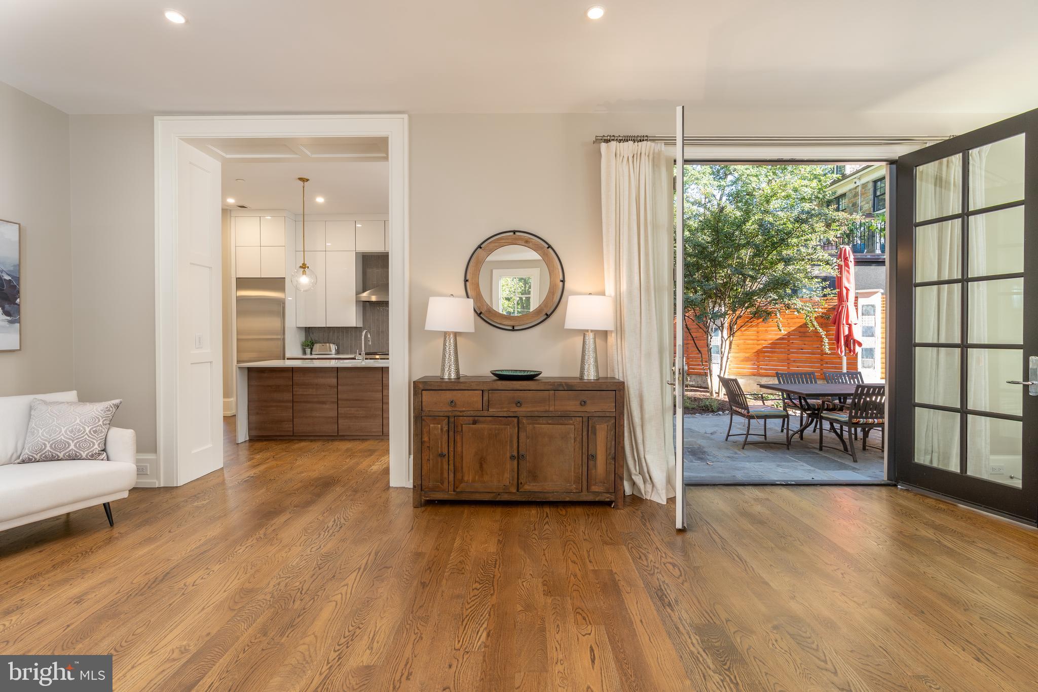 FOREST HILLS - Residential