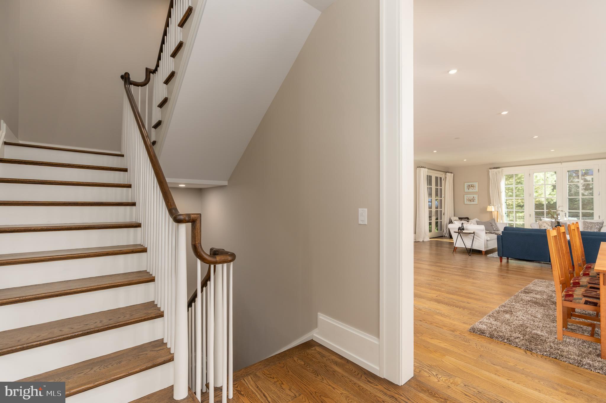 FOREST HILLS - Residential