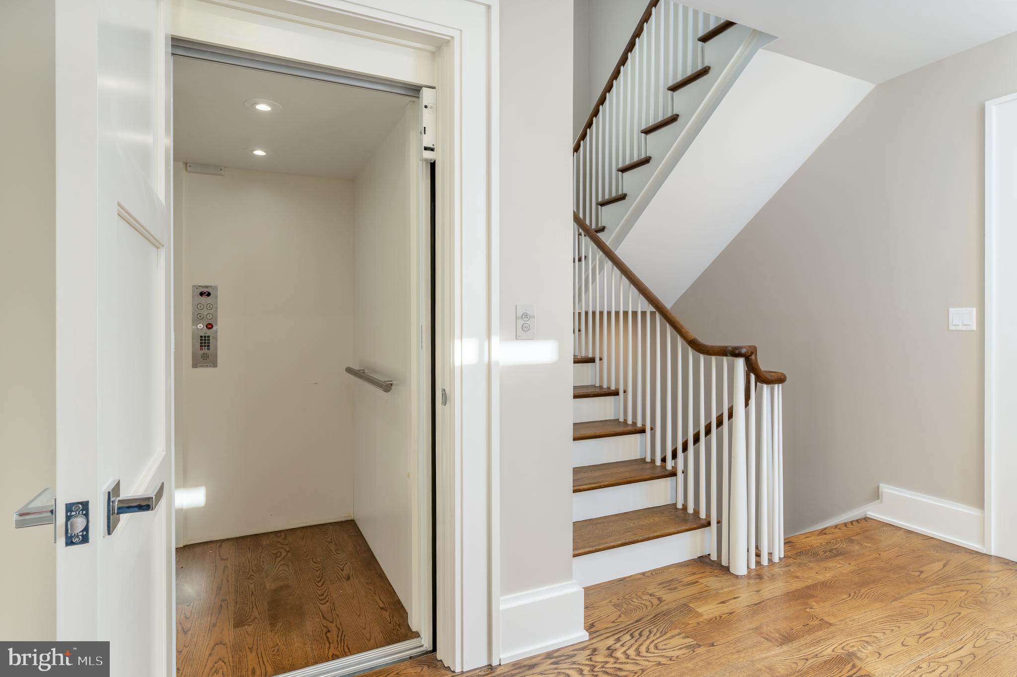 FOREST HILLS - Residential