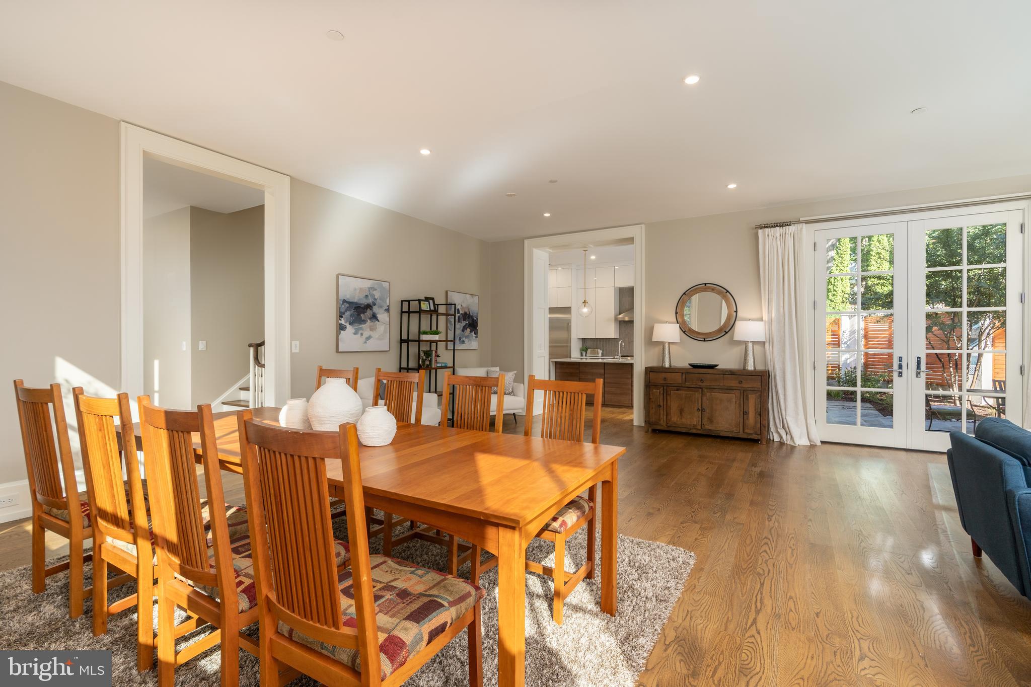 FOREST HILLS - Residential